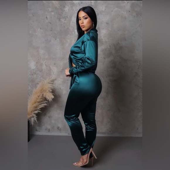 Nice jumpsuit for You fit well and good quality - Picture 3 of 3